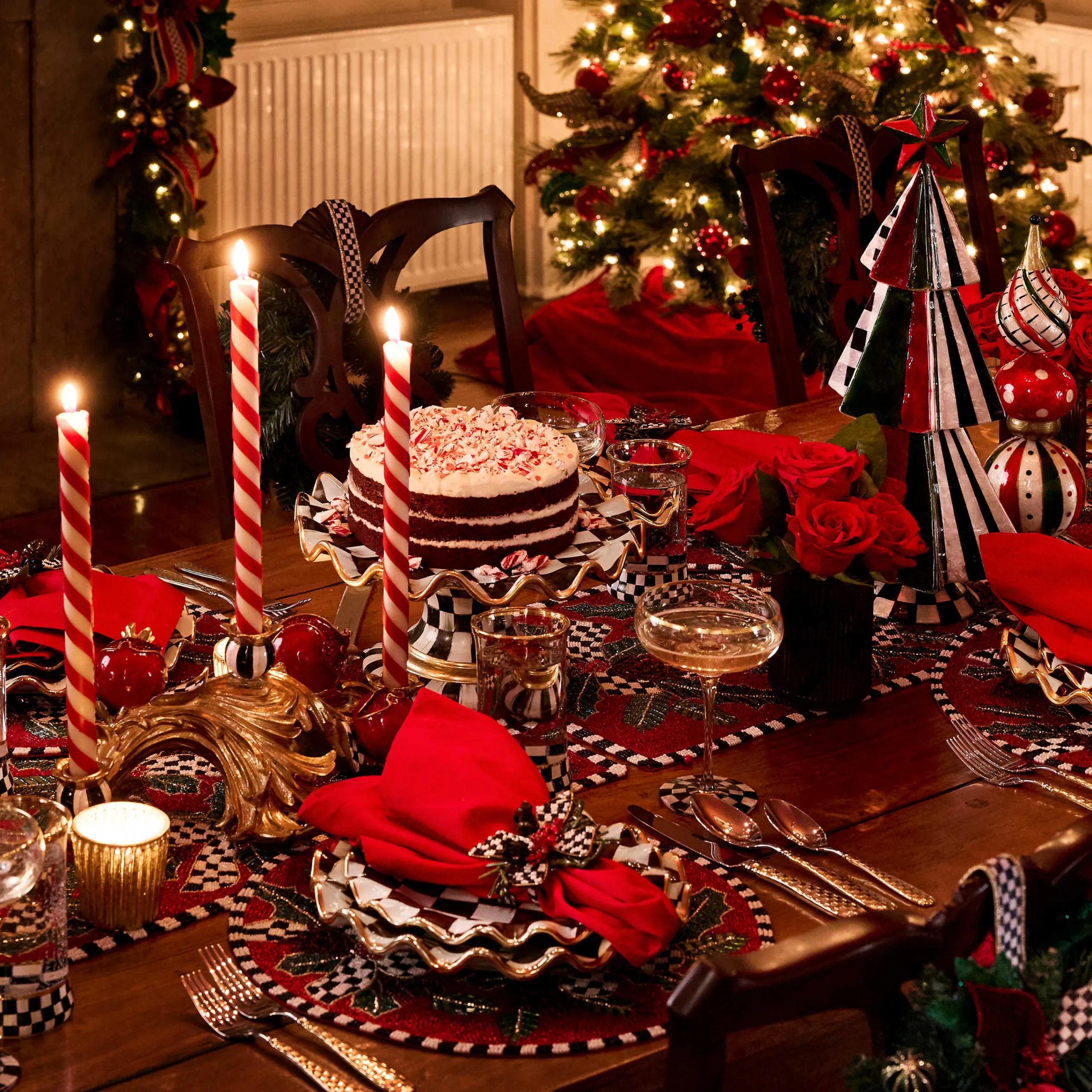 MacKenzie-Childs Courtly Check Fluted Dinner Plate* Outdoor Entertaining