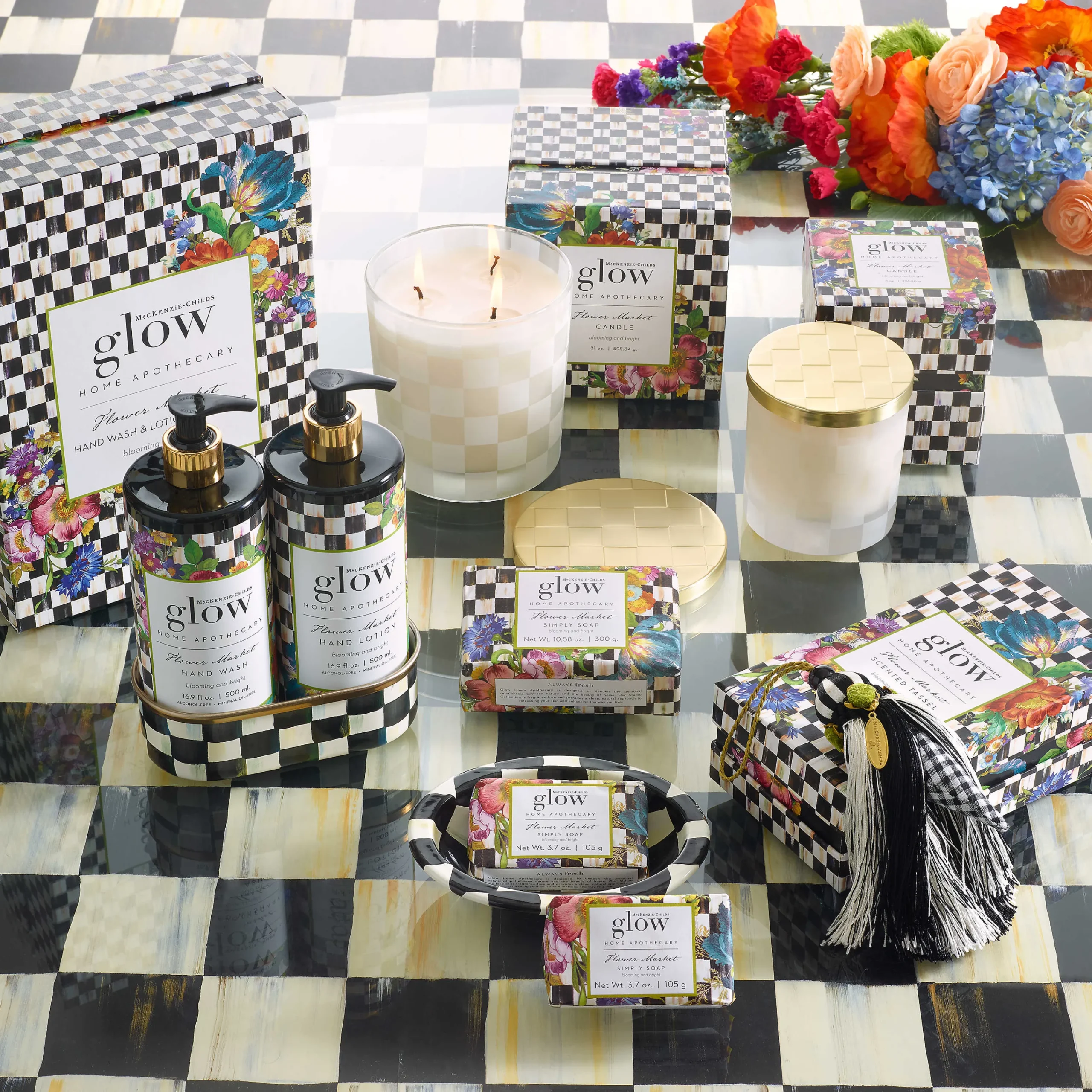 MacKenzie-Childs Flower Market Candle - 21 Oz.* Candles & Fragrances